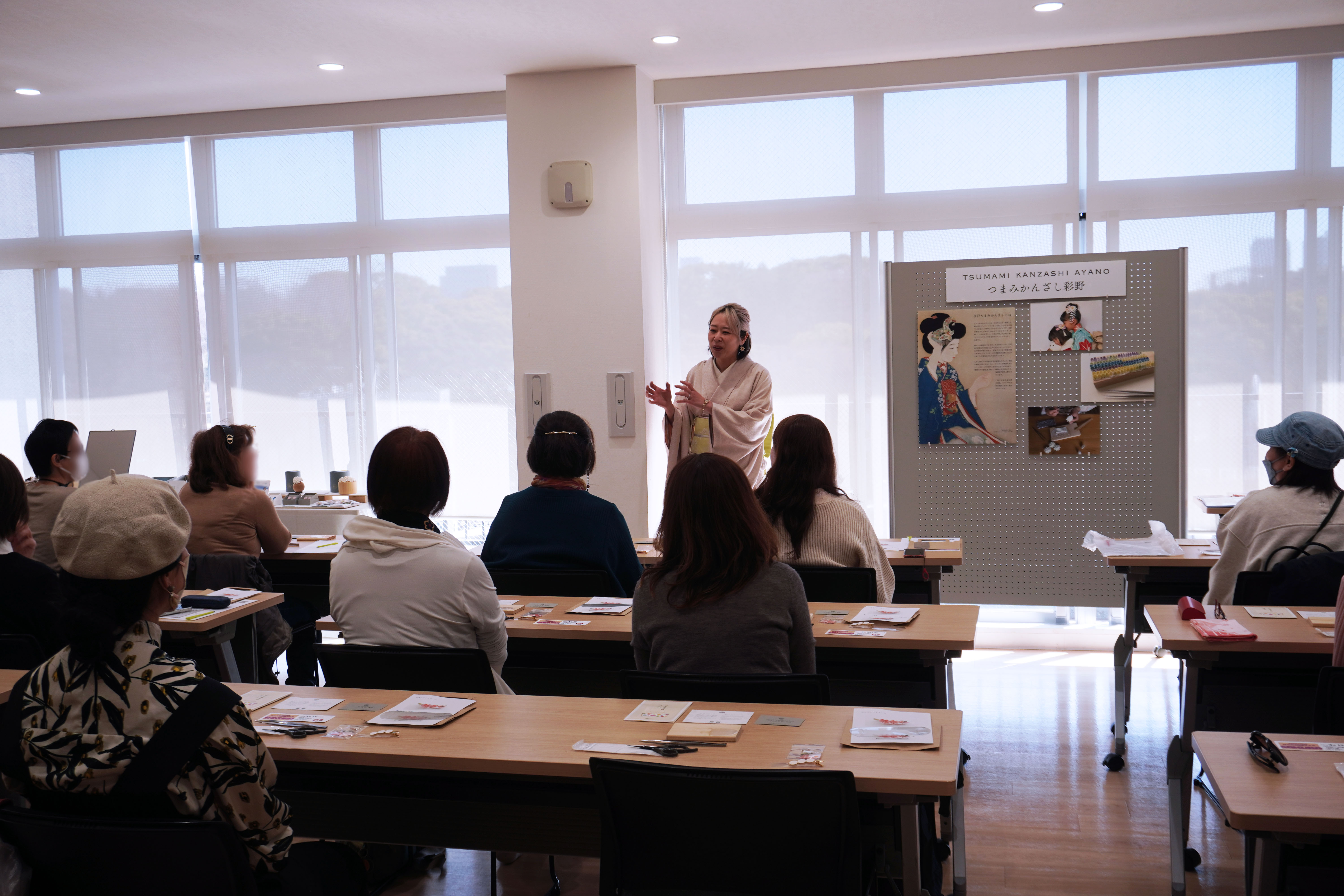 『見て、触れて、聞いて、学ぶ！JAPANISM 日本文化体験フェス～SAKURA～』つまみ細工ワークショップ