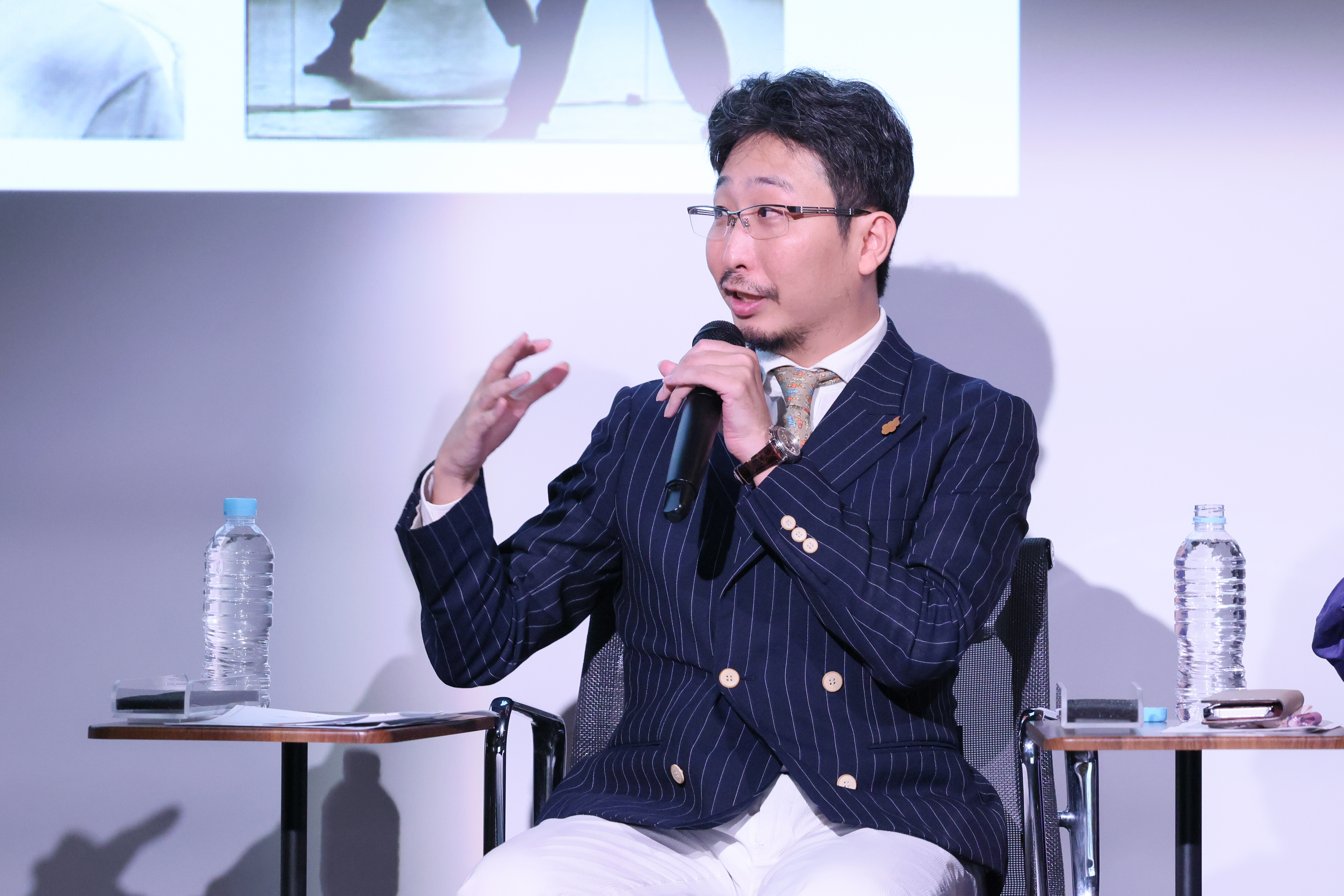 ホスト 戸部和久氏