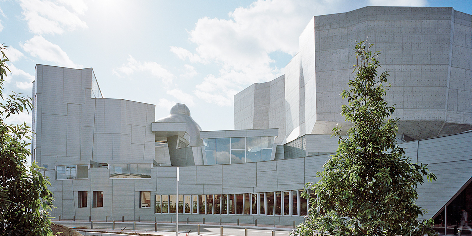 Yurihonjo City Cultral Center KADARE