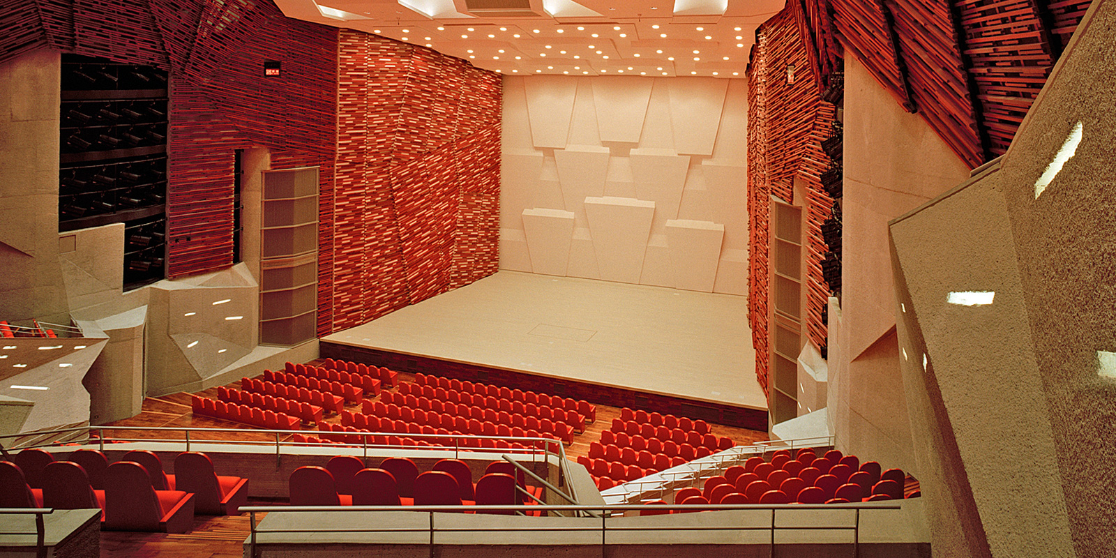 Yurihonjo City Cultral Center KADARE