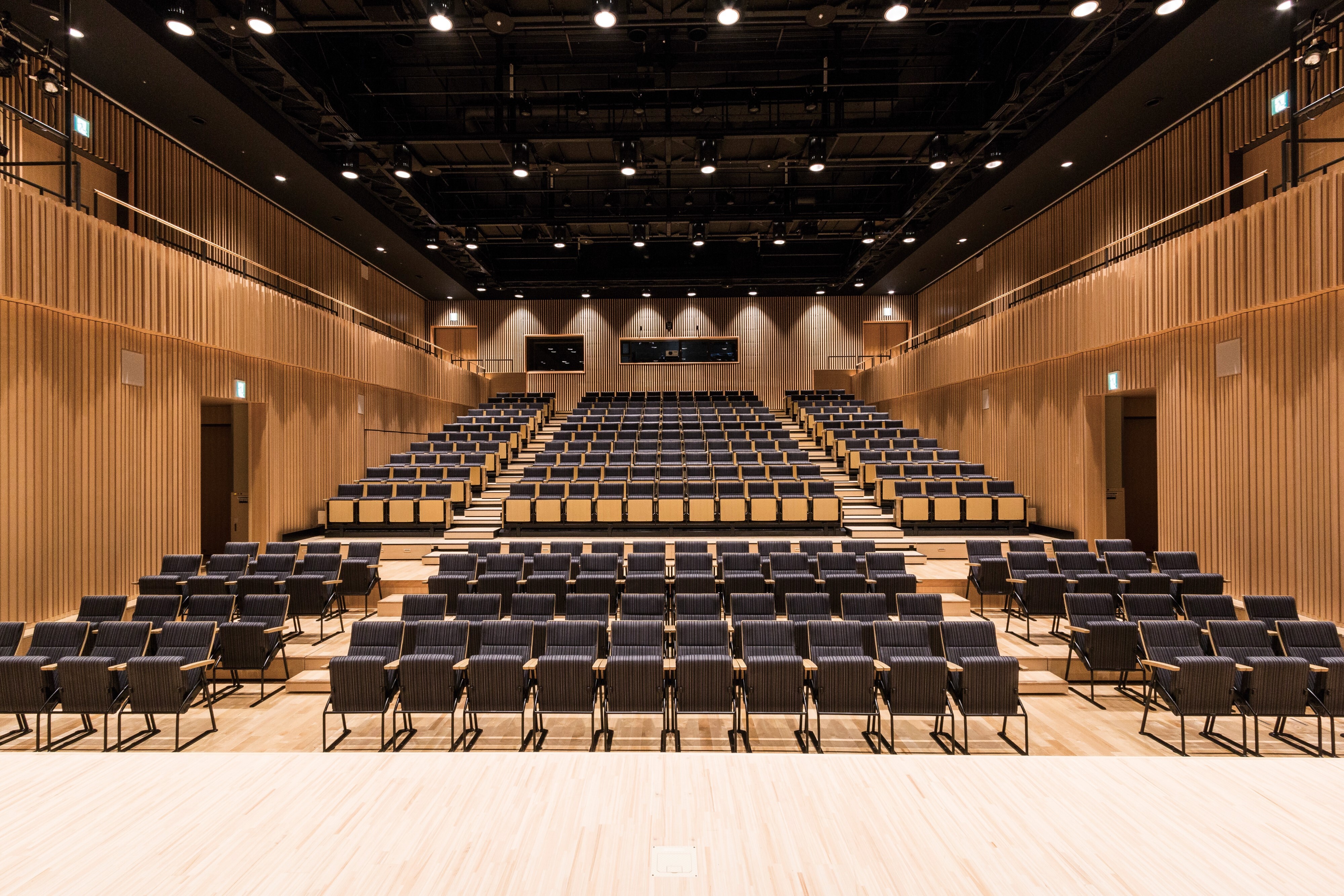 Shirakawa Performing Arts Theatre Hall cominess