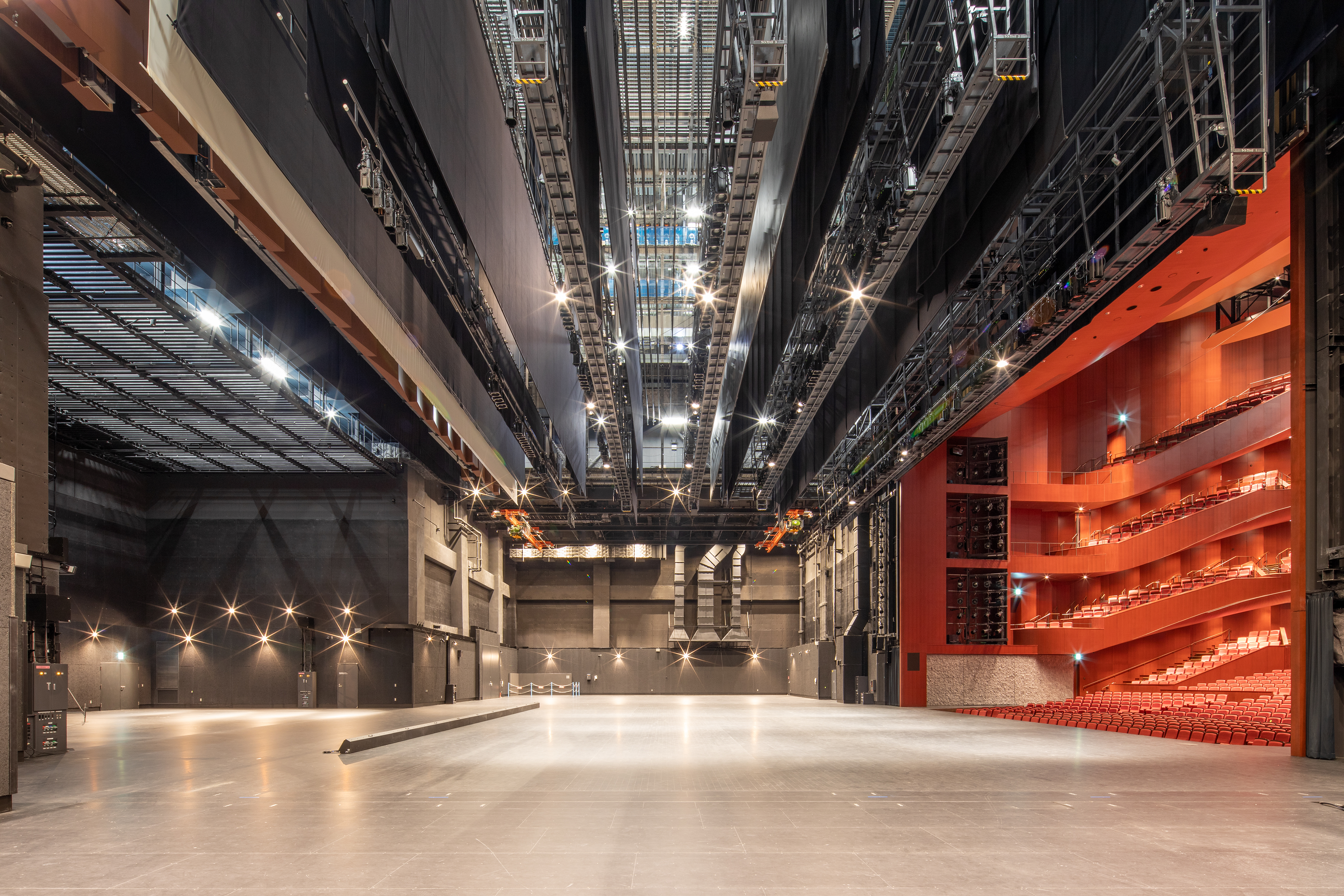 SAPPORO CULTURAL ARTS THEATER hitaru