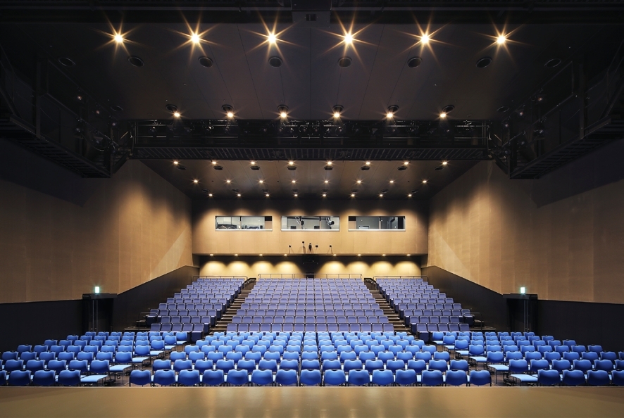 YOSHIMOTO FUKUOKA DAIWA SECURITIES／CONNECT THEATER