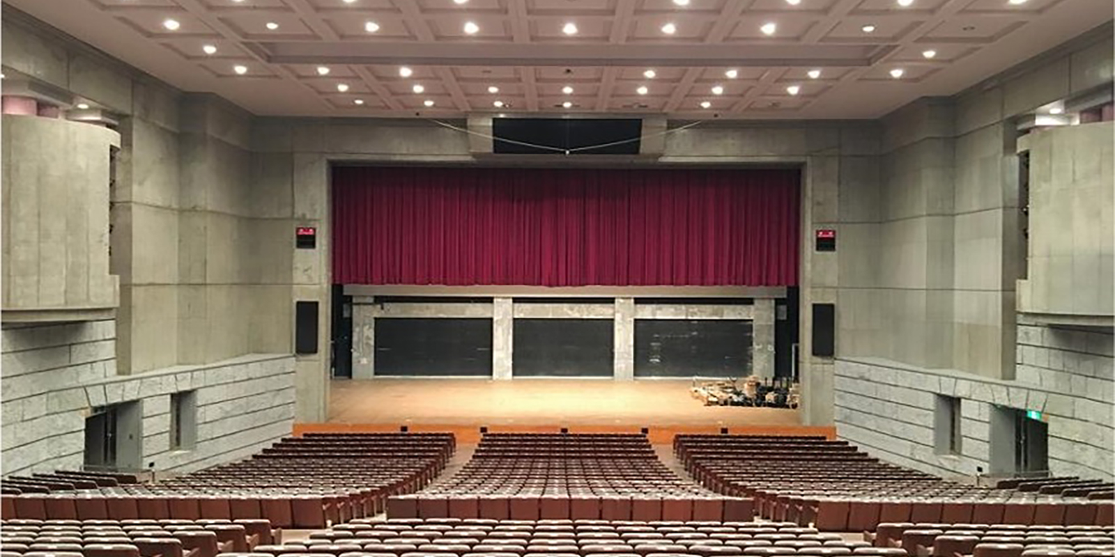 パルテノン多摩 多摩市立複合文化施設
