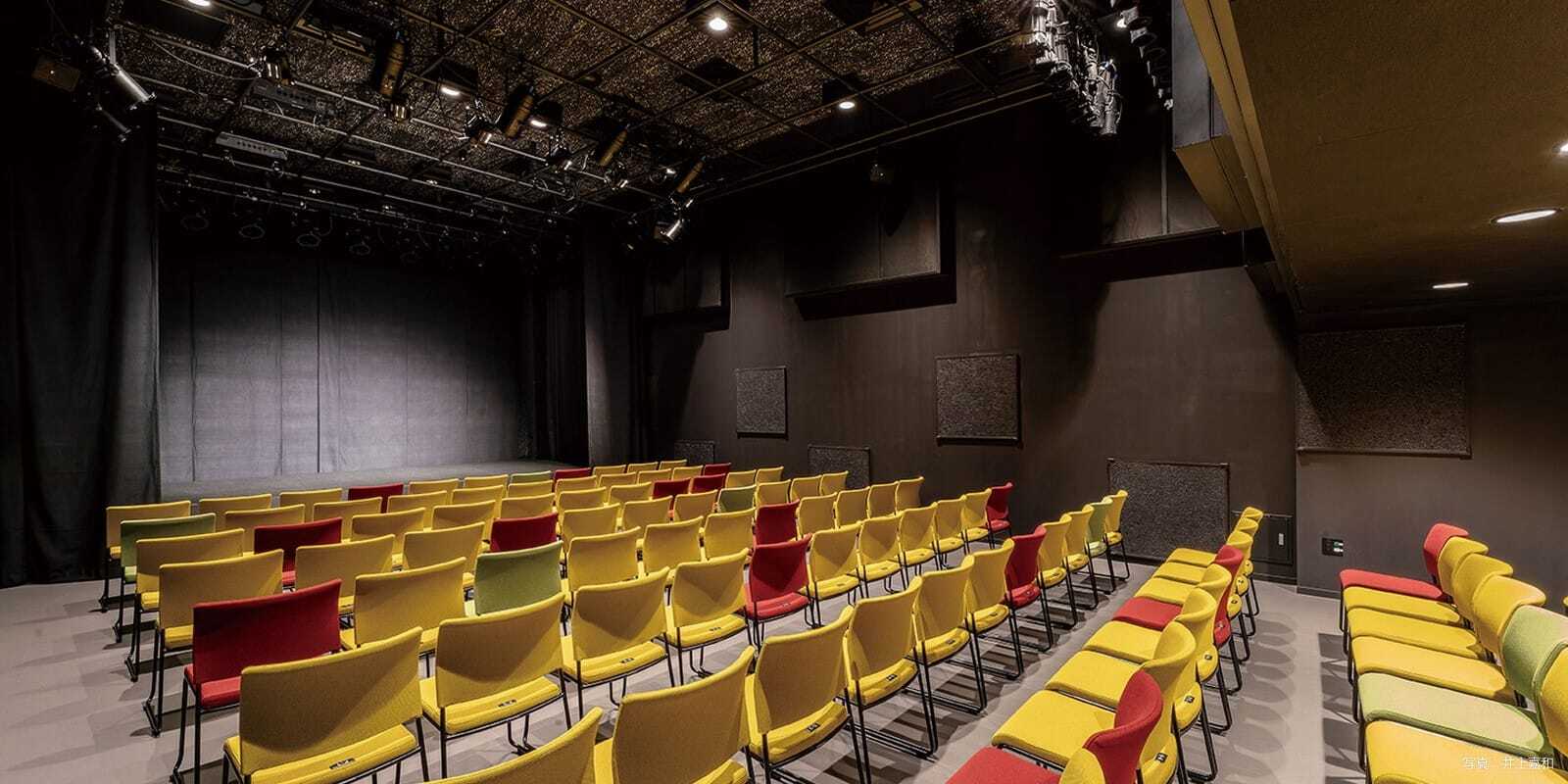 扇町ミュージアムキューブ