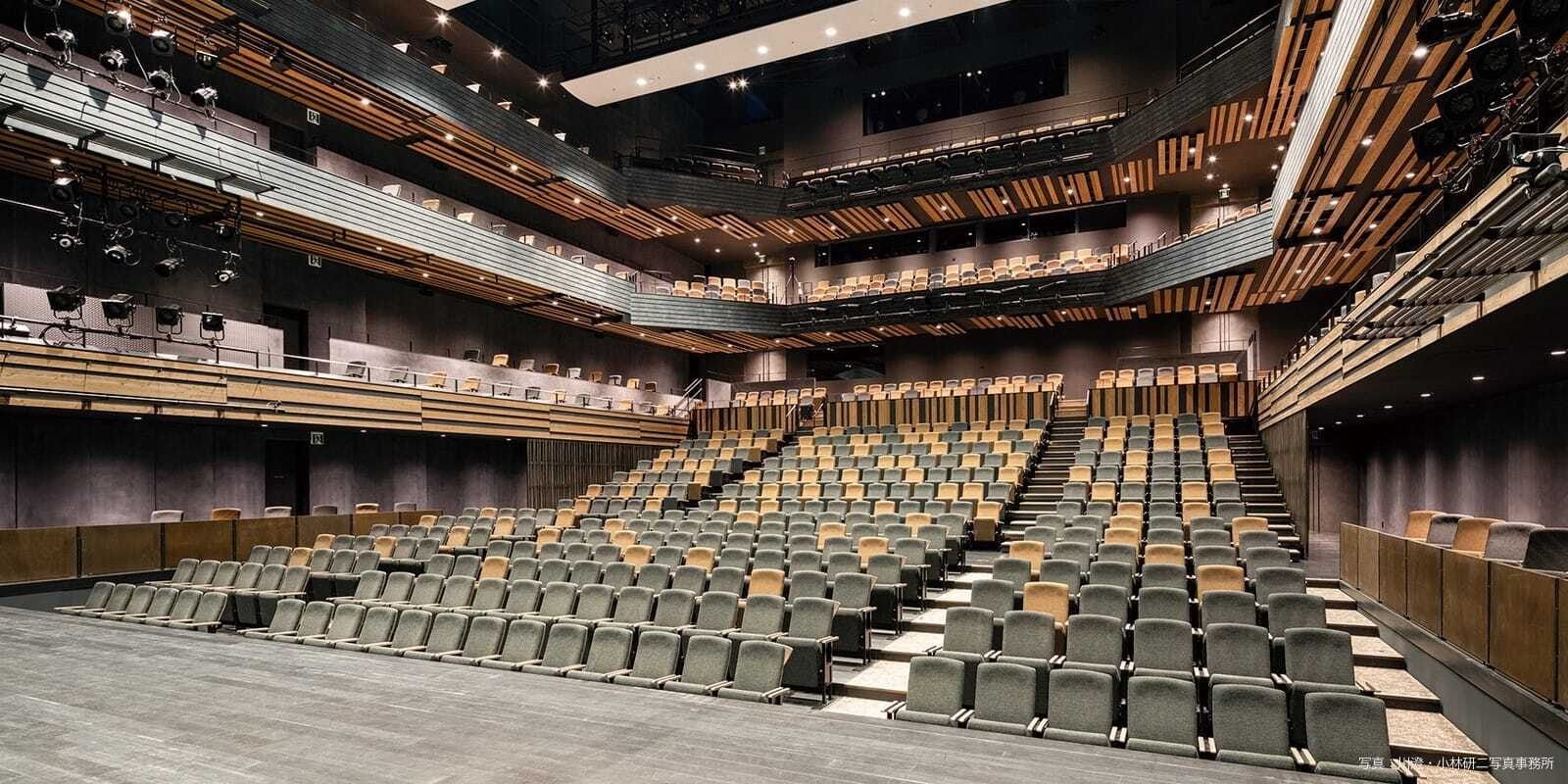 富山市芸術文化ホール オーバード・ホール／中ホール